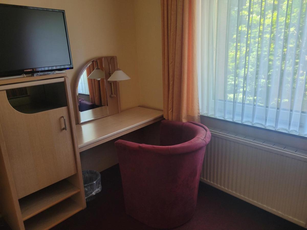 Ems-Hotel Эмден Экстерьер фото