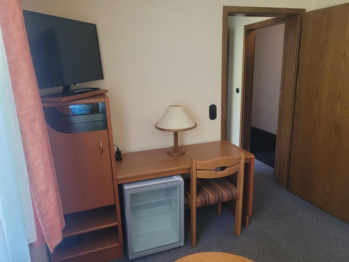 Ems-Hotel Эмден Экстерьер фото